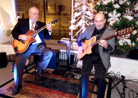 Lewis and Klark Guitar Duo Christmas